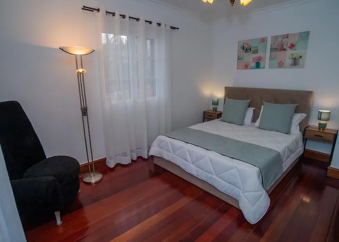 Countesses * 卡马拉-德洛布什